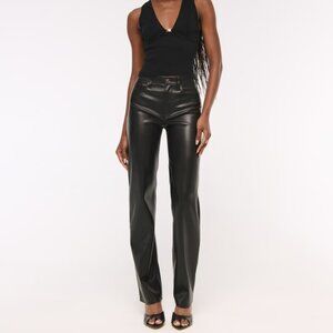 ABERCROMBIE High Rise 90s Relaxed Vegan Leather Pant (short)